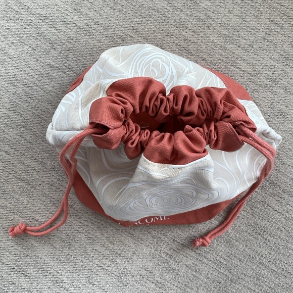 Cute Lancôme Cosmetics Bag - Picture 5 of 5